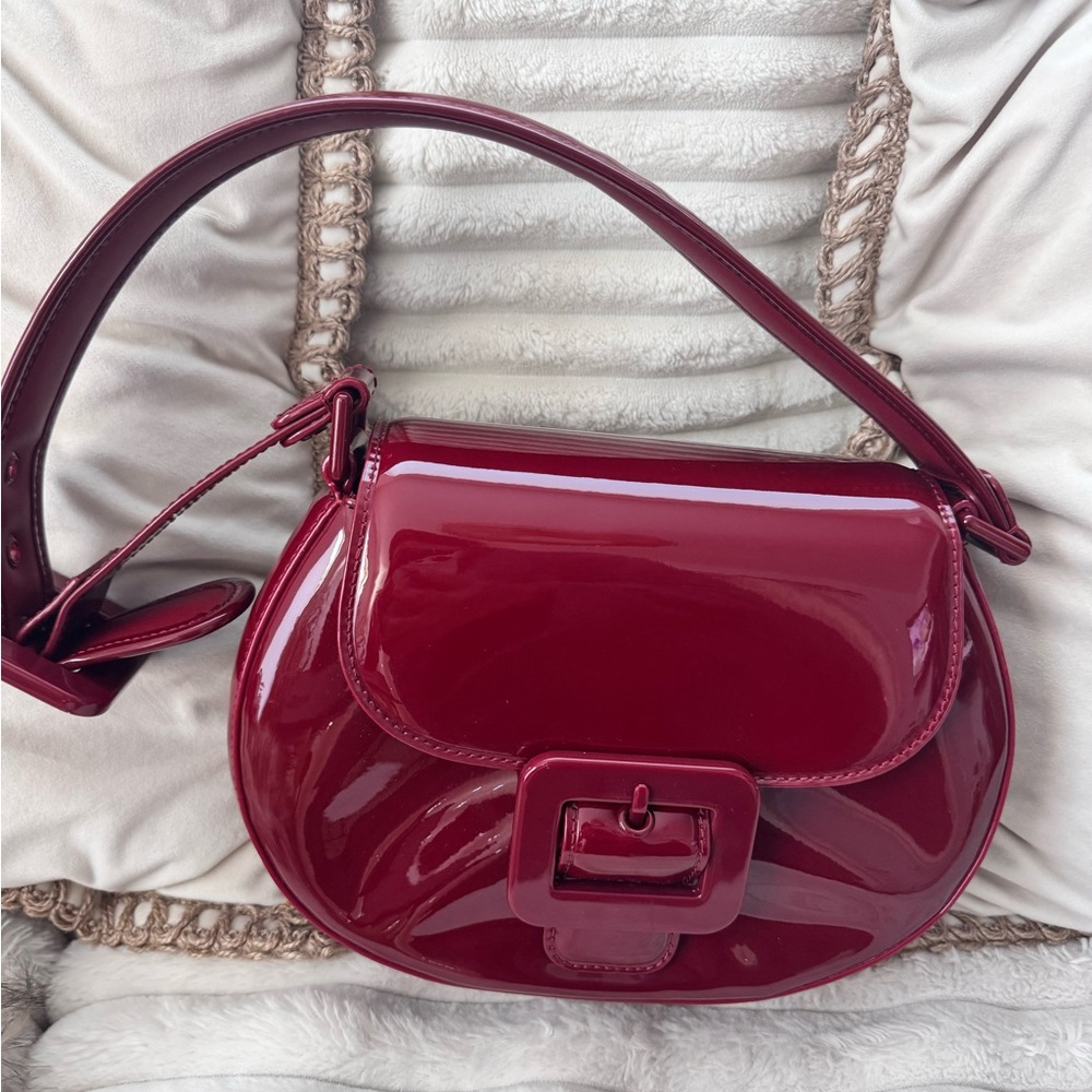 Elegant Burgundy Shoulder Bag